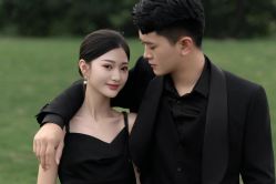 -樱花婚纱摄影