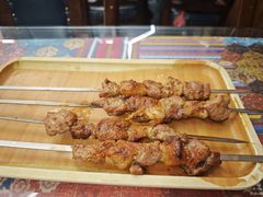 -乡村馕坑肉·烧烤·新疆菜·本地人更爱吃(阿勒泰首店)