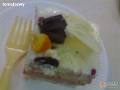 白巧克力桑莓慕丝蛋糕-榖屋house of flour(张江首店)