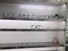-视野联行眼镜·蔡司·尼康战略合作店(城西银泰店)