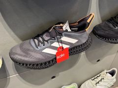 -adidas(正佳广场店)