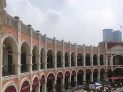 -佛罗伦萨小镇广佛名品奥特莱斯(疏港路店)