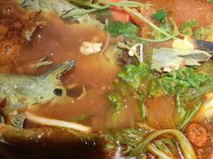 -野山舂·贵州现舂酸汤火锅(鸿通城店)