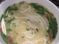 -桥香园正宗过桥米线(机场五店)