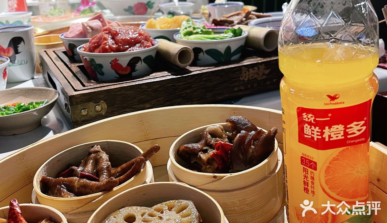 热辣欢聚时光，鲜橙多解腻解辣多美味