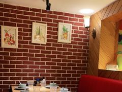 卡座-Lia Cafe Bar Restaurant松山咖啡屋