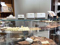 -Laderach 莱德拉(上海环贸iapm店)