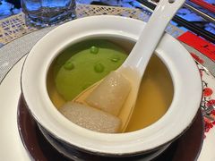 厚竹笙鸡汁炖莲蓬-上座·外滩源