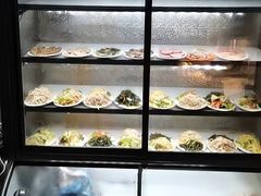 自助取餐区-四平包子铺