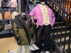 -百年港湾奥特莱斯(香炉礁店)