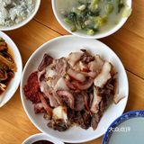 乡镇卡卡里的老馆子，11点就像吃酒一样，人均25吃饱