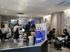 -瑞幸咖啡(田贝地铁站D出入口店)