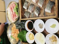 -围炉肉舍•炭烤活鳗•丹东海鲜烤肉(步行街店)