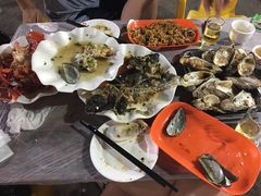 -覃记海鲜美食餐厅