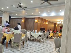 -鹏城人家海鲜酒家·23年老字号(较场尾店)