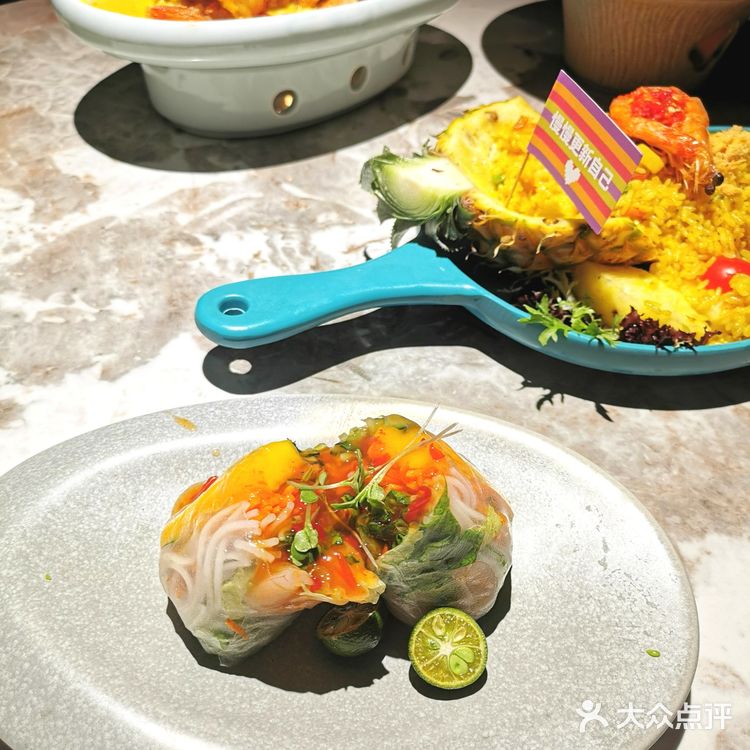 不小心闯进莫奈的花园里🌸 长沙新开的泰餐店