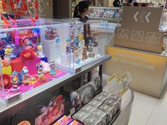 -泡泡玛特POPMART(蓝色港湾店)