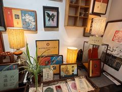 -邊城書店