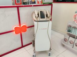 -咪咪比基尼脱毛专业店