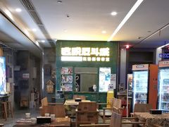 -逃脱反斗城沉浸剧情密室(阳光新业中心店)