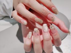 -丽心自助美甲美睫