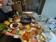-草家酱蟹炭火烤肉店(珲春南路一店)
