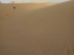 -亿利库布其七星湖沙漠生态旅游区