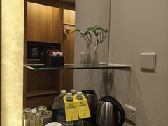 -上海虹桥君丽假日酒店(娄山关路地铁站店)