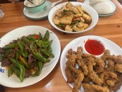 -芦茨金富饭庄·25年老字号·专做稻草鸡