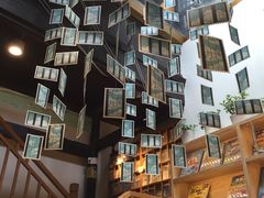 -猫的天空之城概念书店(杭州南宋御街店)