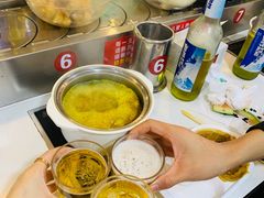 -百品聚旋转火锅(万德庄店)