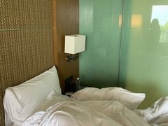 -上海滴水湖皇冠假日酒店