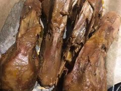 -何师烧烤·香辣蟹·川菜·30年老品牌(太古里旗舰店)