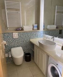 -海豚湾高端月子会所(黄浦店)