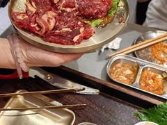 -围炉肉舍•炭烤活鳗•丹东海鲜烤肉(步行街店)