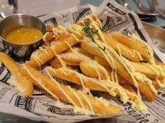 -Mark&Mars Restaurant