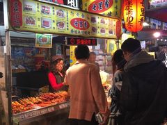 -六合夜市