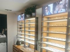 -优医视平价眼镜超市蔡司依视路折扣(小马厂店)