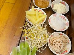 -沸炉重庆老火锅(军事博物馆店)