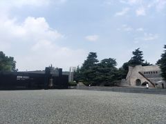 -侵华日军南京大屠杀遇难同胞纪念馆-停车场