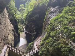 -龙水峡地缝景区