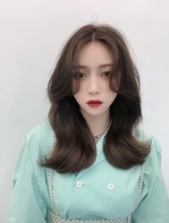 -变画·发型STUDIO