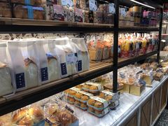-乐兹薇尔(海宁爱琴海购物公园店)