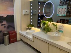 -维乐口腔(美维云门诊陆家嘴店)