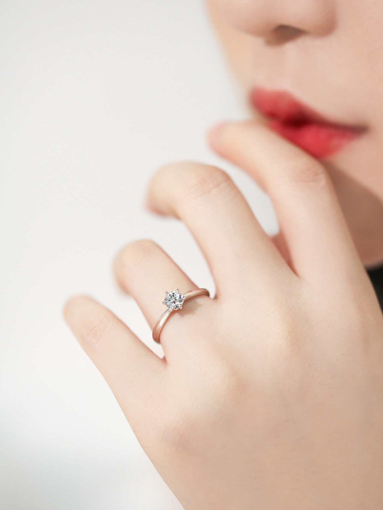 18k黄金钻石戒指