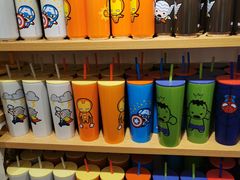 -名创优品(北京新中关购物中心地铁层店)