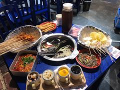 -马路边边串串香(苗栗路店)