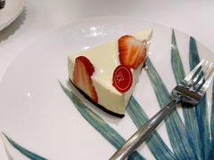 草莓酸奶乳酪蛋糕-双风车咖啡馆 Twin Windmills(六道口店)