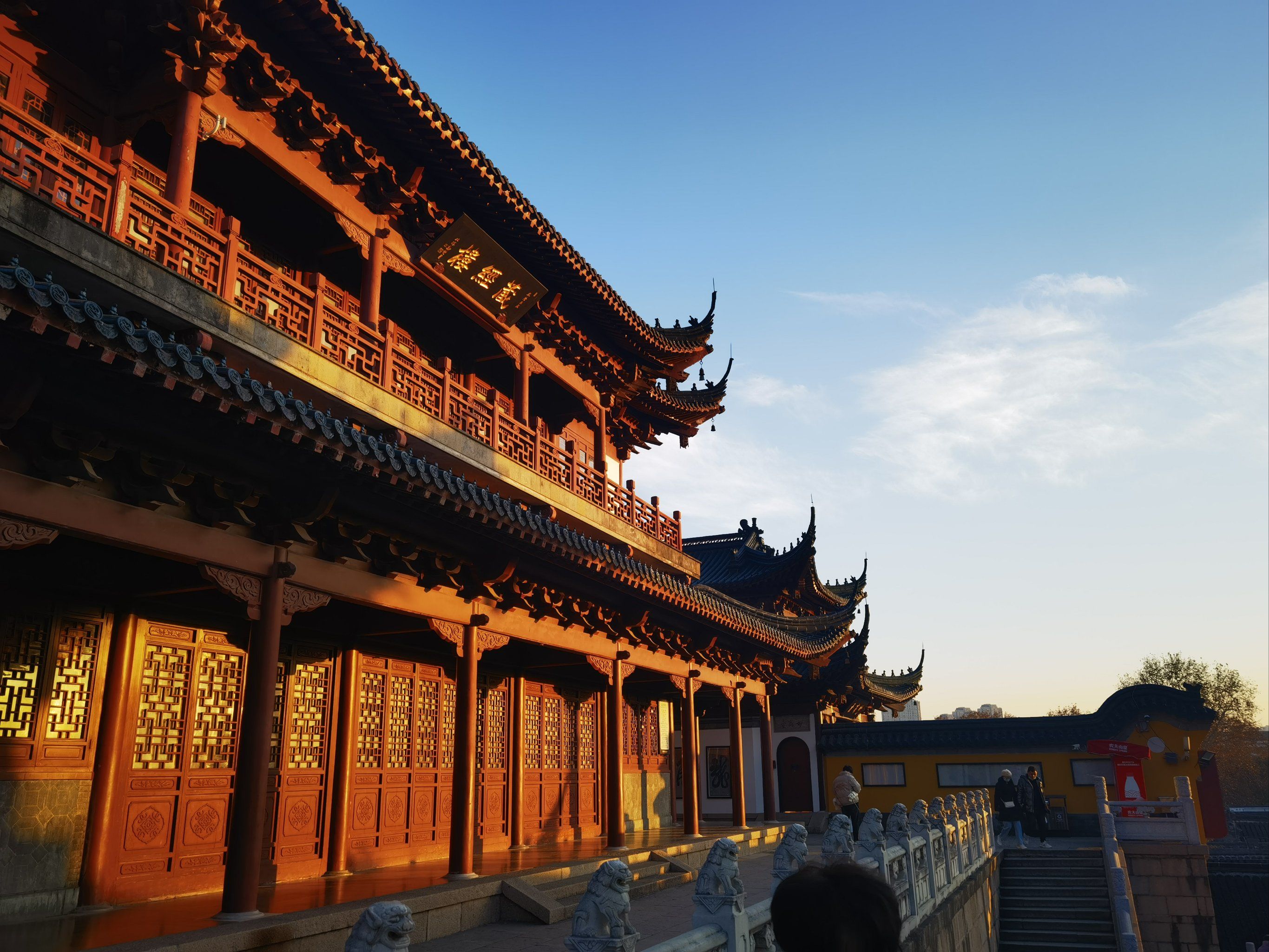 

#0元玩转这座城
#金山寺#庙宇
#烧香祈福