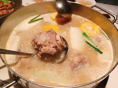 -肥仔文澳门猪骨煲(南京西路店)